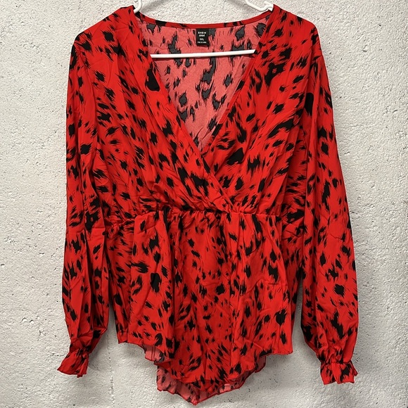 SALE Shein Blouse Red Black Animal Print Top Surplice V Neck Long Sleeve 0XL - Picture 2 of 7
